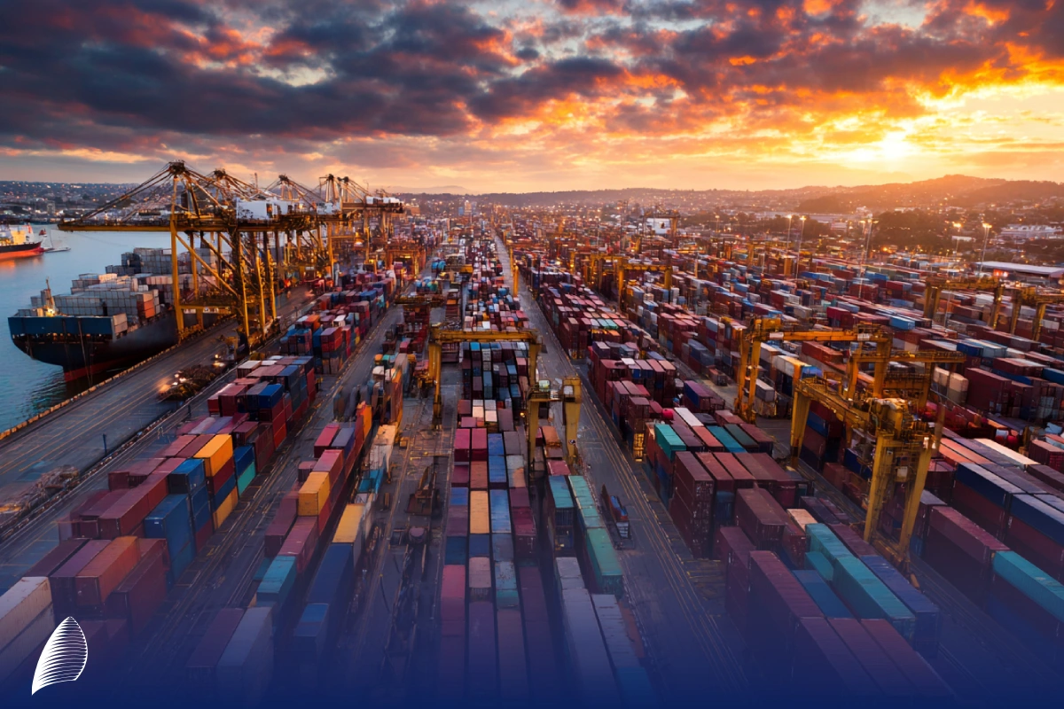 تسهیل تجارت بین‌المللی از طریق همکاری با خطوط کشتیرانی مهم جهان