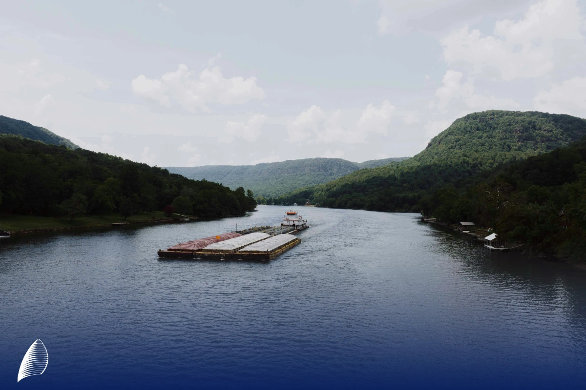 کشتی بارج؛ راهی برای حمل بار با هزینه و آلودگی کمتر